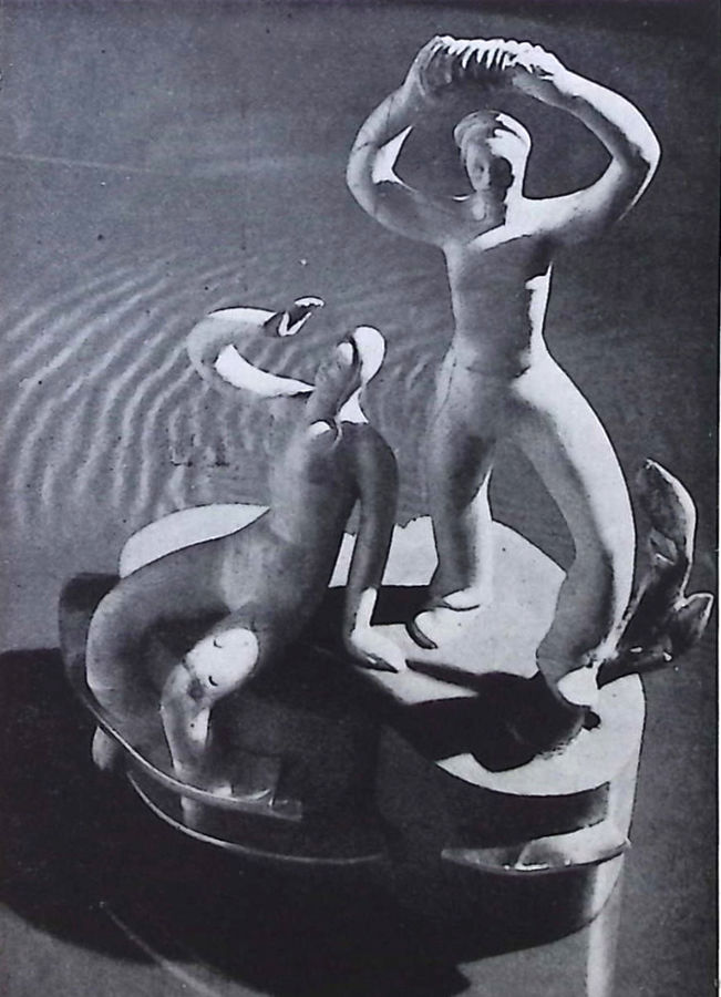 gruppo-decorativo-di-figure-scolpite-in-legno