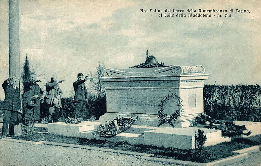 torino-ara-votiva-del-parco-della-rimembranze-di-torino-al-colle-della-maddalena