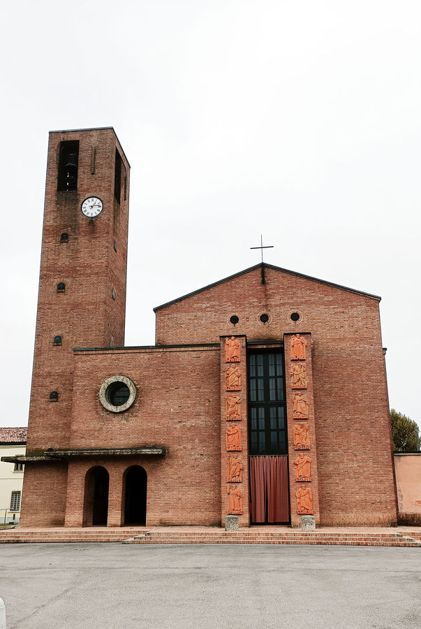 chiesa-parrocchiale-di-moglia-di-sermide-mantova