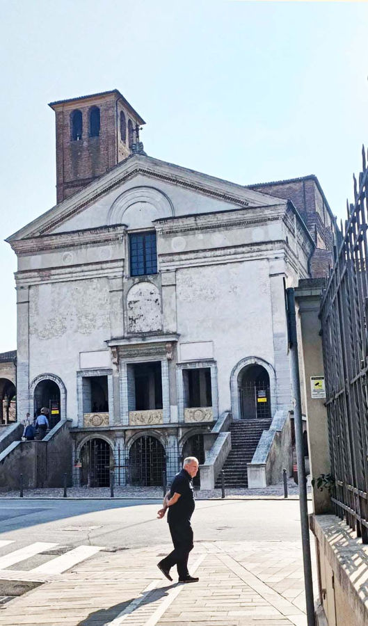mantova-famedio-ai-caduti-per-la-patria-ex-chiesa-si-s-sebastiano