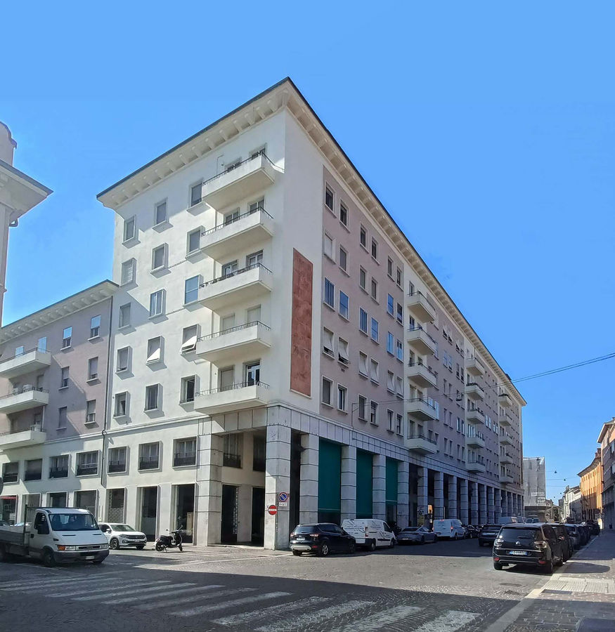 mantova-palazzo-ariston-angolo-via-principe-amedeo-via-filzi