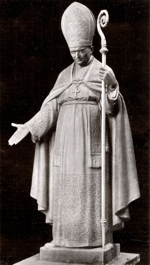 monumento-allarcivescovo-carabelli-siracusa