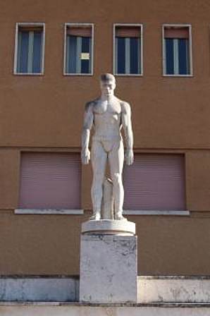 pesista-galleria-museo-storico-scuole-centrali-antincendi-di-roma