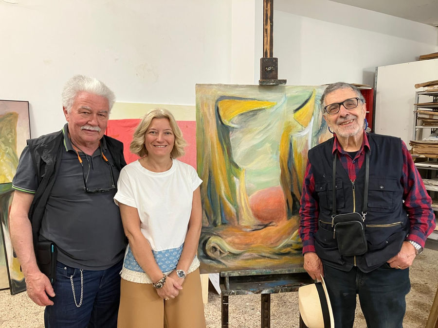Gianfranco Tognarelli, Arianna Sartori e Nicola Micieli, nello studio dell'artista, 24 maggio 2026.