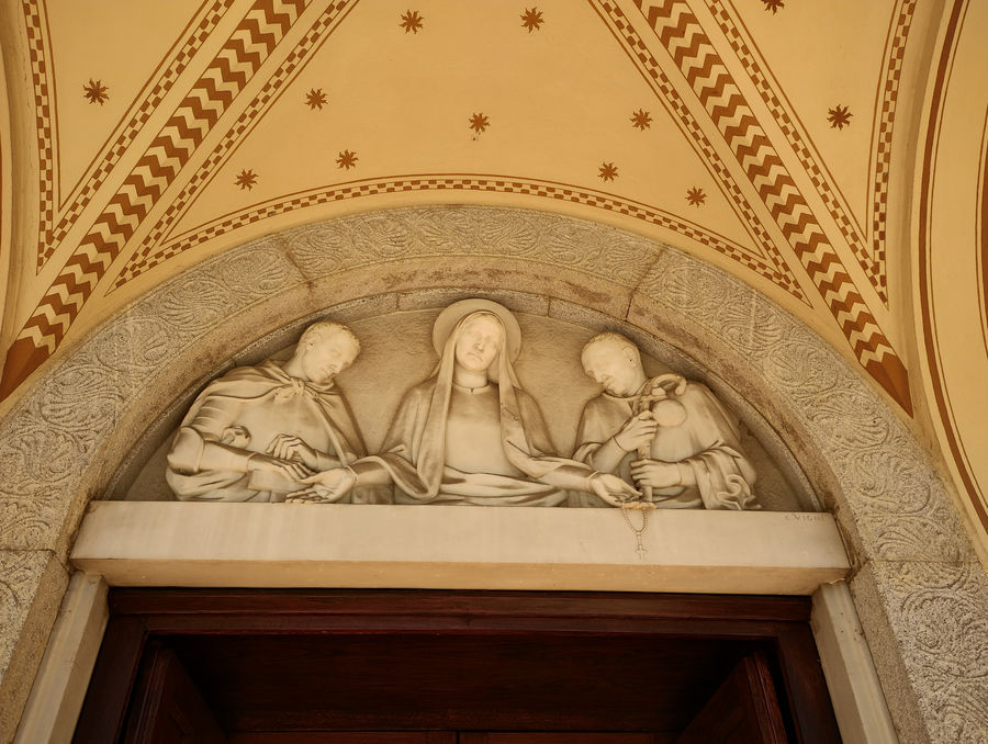 madonna-fra-i-santi-giorgio-e-rocco-chiesa-san-giorgio-bodio-lomnago-varese