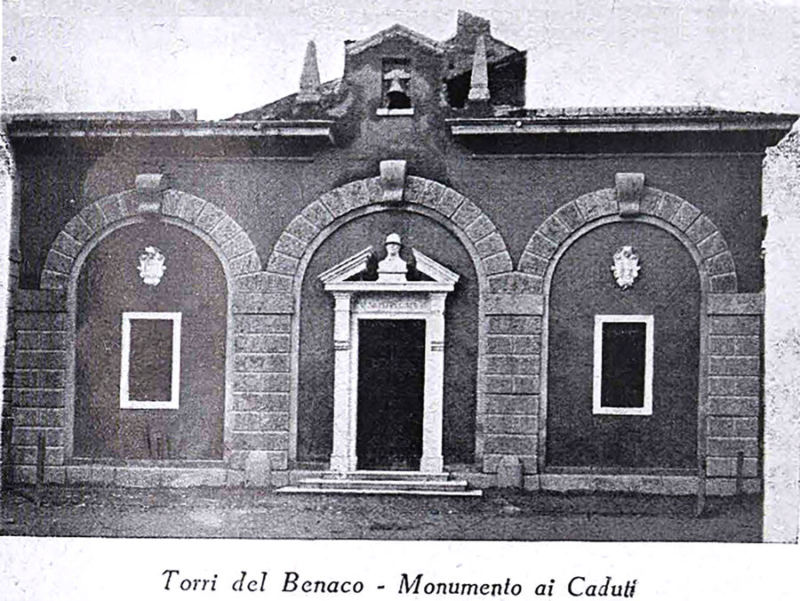 torri-del-benaco-verona-monumento-ai-caduti-busto-del-fante