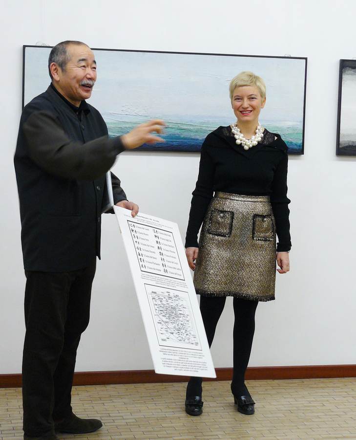 Shuhei Matsuyama con Arianna Sartori all'inaugurazione della sua personale a Mantova alla Galleria Sartori, 10 marzo 2018