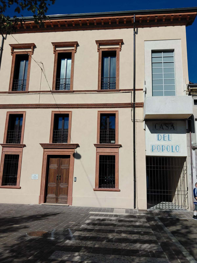 quistello-mantova-casa-del-fascio-poi-casa-del-popolo